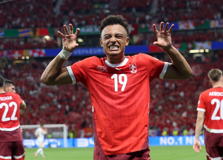 手机网游-罗马诺：国米提出用弗拉泰西交换恩多耶，但遭到诺丁汉森林拒绝